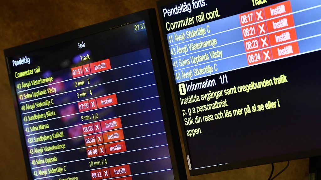 STOCKHOLM 20230417
Lokförare inom pendeltågstrafiken i Stockholm har gått ut i en vild strejk – en olovlig strejk organiserad av enskilda medarbetare – under tre dagar med start klockan 03 natten till måndagen.
Foto: Caisa Rasmussen / TT / kod 12150