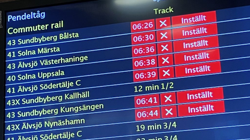 STOCKHOLM 20230417
Lokförare inom pendeltågstrafiken i Stockholm har gått ut i en vild strejk – en olovlig strejk organiserad av enskilda medarbetare – under tre dagar med start klockan 03 natten till måndagen.
Foto: Johan Jeppsson / TT / kod 10730