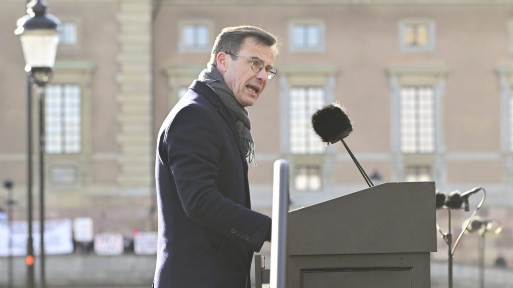 STOCKHOLM, SVERIGE 20240318
Statsminister Ulf Kristersson talar i samband med Riksdagens ceremoni på måndagen för att uppmärksamma Sveriges inträde i NATO.
Foto: Jonas Ekströmer / TT / Kod 10030