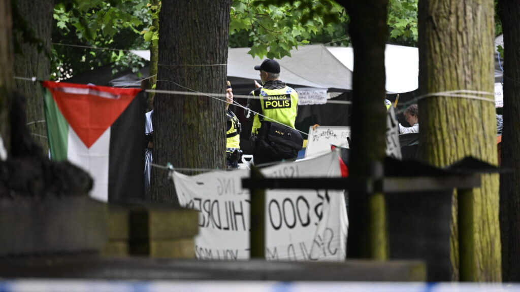 الشرطة تخلي مخيم الاعتصام الطلابي في جامعة لوند
Foto: Johan Nilsson / TT