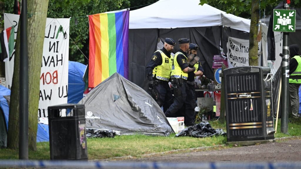 الشرطة تخلي مخيم الاعتصام الطلابي في جامعة لوند
Foto: Johan Nilsson / TT