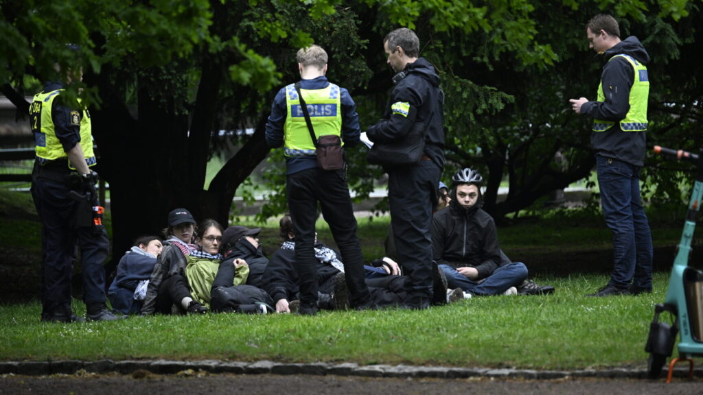 الشرطة تخلي مخيم الاعتصام الطلابي في جامعة لوند
Foto: Johan Nilsson / TT