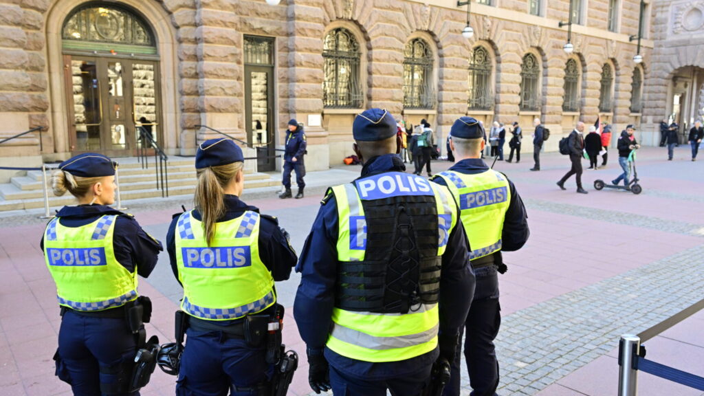 اجراءات مشددة خلال مناظرة برلمانية حول غزة
Foto: Henrik Montgomery / TT