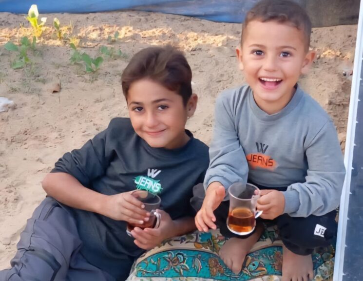 أبناء أخ مازن، أحد ضحايا الحرب على غزة