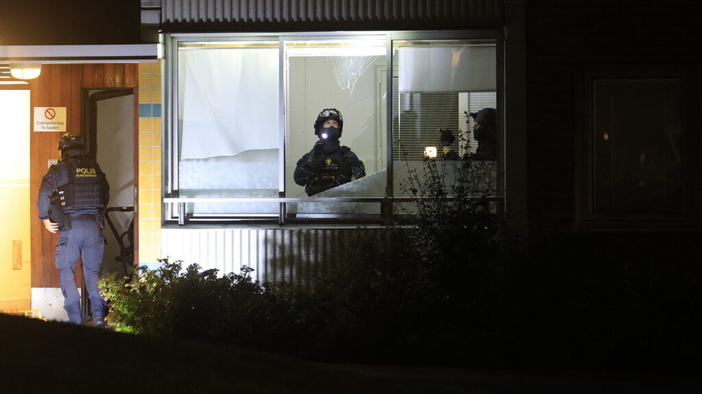 MALMÖ, SVERIGE 20250731
En explosion inträffade i ett flerfamiljshus i Malmö under natten till torsdagen.
Foto: Andreas Hillergren / TT / Kod 10600