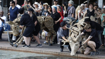STOCKHOLM, SVERIGE 20250724
Konstprojektet the Herds i Skärholmen.
Foto: Pär Bäckström / TT / Kod 11900