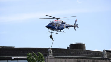 STOCKHOLM, SVERIGE 20250806
Försvarsmakten och polisen under en gemensam övning med helikopter i Stockholm under onsdagen. På bilden syns helikopter SE-JPN.
Foto: Magnus Lejhall / TT / Kod 10658