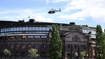 STOCKHOLM, SVERIGE 20250806
Försvarsmakten och polisen under en gemensam övning med helikopter i Stockholm under onsdagen. På bilden syns helikopter SE-JPN.
Foto: Magnus Lejhall / TT / Kod 10658