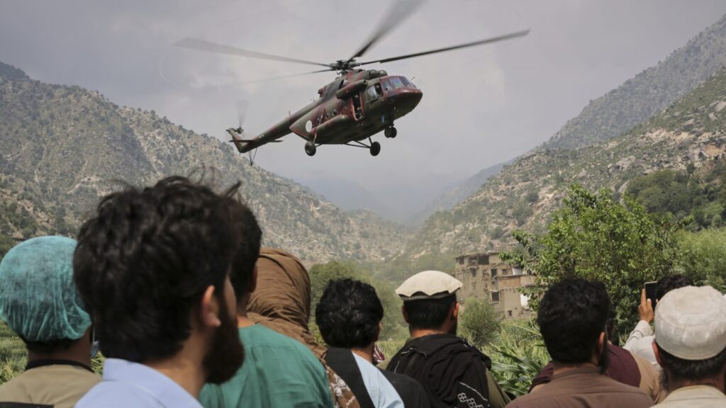 A military helicopter carrying Injured victims of an earthquake that killed many people and destroyed villages in eastern Afghanistan takes off in Mazar Dara, Kunar province, Afghanistan, Monday, Sept. 1, 2025. (AP Photo/Wahidullah Kakar) XEM112
