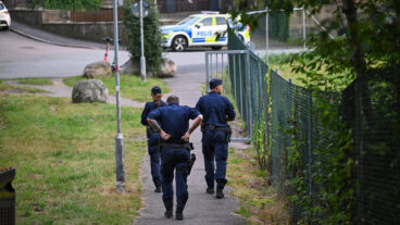 GÖTEBORG, SVERIGE 20250902
Stort polispådrag under tisdagskvällen i Lunden i Göteborg. Polisen misstänker att ett grovt brott kan ha utförts.
Foto: Björn Larsson Rosvall / TT / Kod 9200