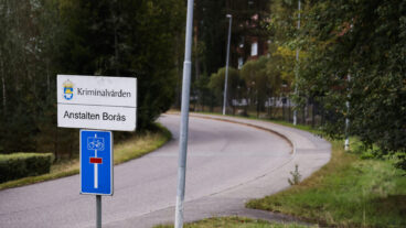 BORÅS, SVERIGE 20250914
En polisinsats pågår i Borås efter att två personer rymt från häktet som ligger i anstaltsområdet.
Foto: Adam Ihse / TT / Kod 9200