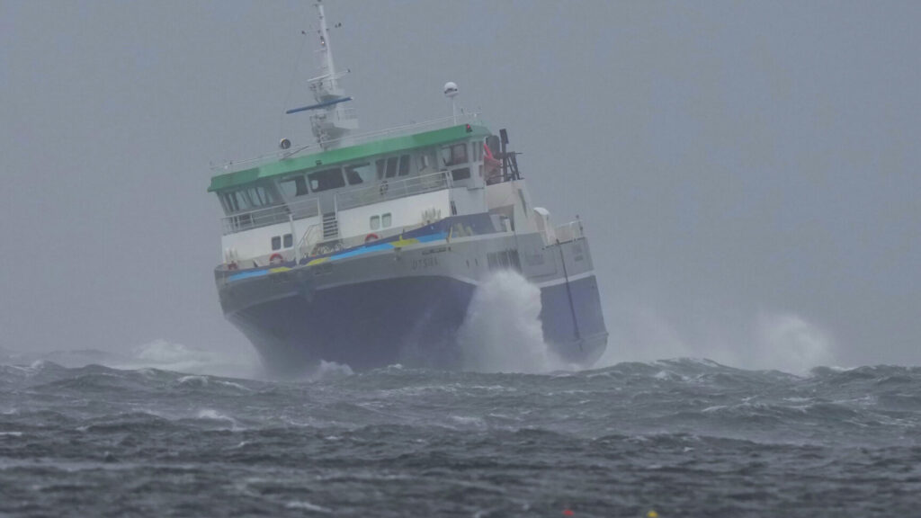 Utsira 20251003.
Ferja «M/S Utsira» like nord for Utsira fredag ettermiddag. Rutebåten blir nå innstilt.
Foto: Jan Kåre Ness / NTB