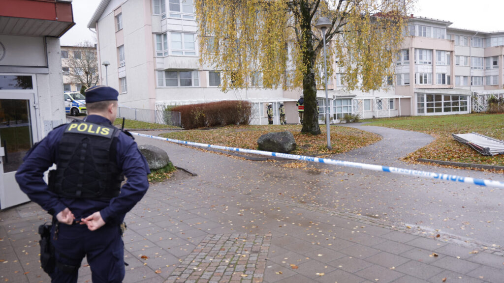 طوق أمني بعد العثور على قنبلتين في بوروس
Foto: Adam Ihse / TT