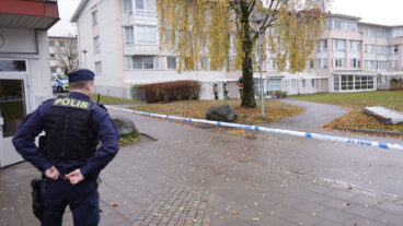 طوق أمني بعد العثور على قنبلتين في بوروس
Foto: Adam Ihse / TT