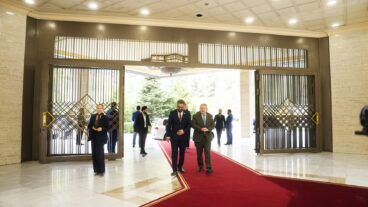 Denmarks Foreign Minister Lars Løkke Rasmussen (M) meets with Syria's Foreign Minister, Assad al-Shaibani, at Tishreen Palace in Damascus, Syria, on Saturday, November 29, 2025. (Photo: Mads Claus Rasmussen/Scanpix 2025)