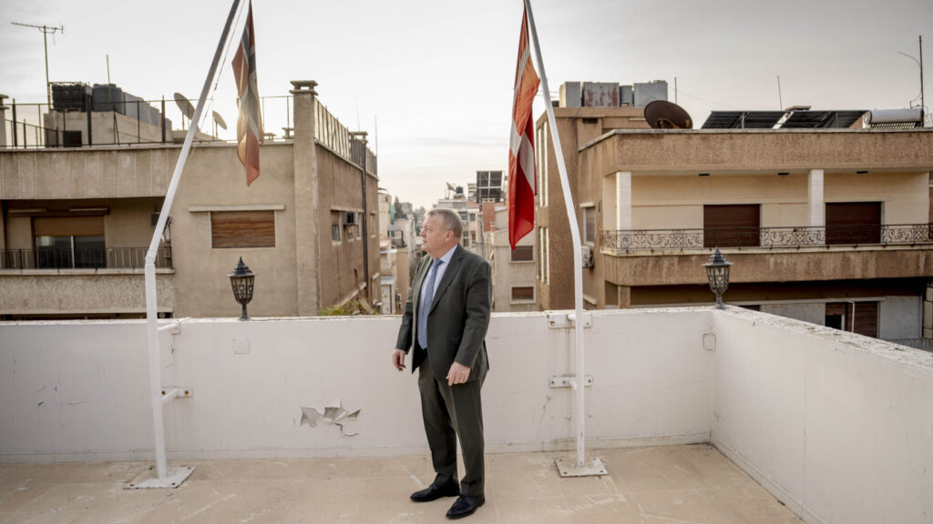 Foreign Minister Lars Løkke Rasmussen (M) visits the Danish Embassy in Damascus, Syria, on Saturday, November 29, 2025. (Photo: Mads Claus Rasmussen/Scanpix 2025)