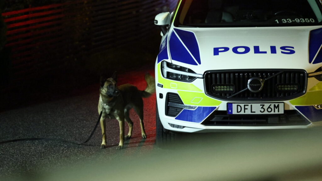 STOCKHOLM, SVERIGE 20251111
En explosion har inträffat vid ett radhus i Upplands Väsby, norr om Stockholm, natten mot tisdag.
Foto: Caisa Rasmussen / TT / Kod 12150