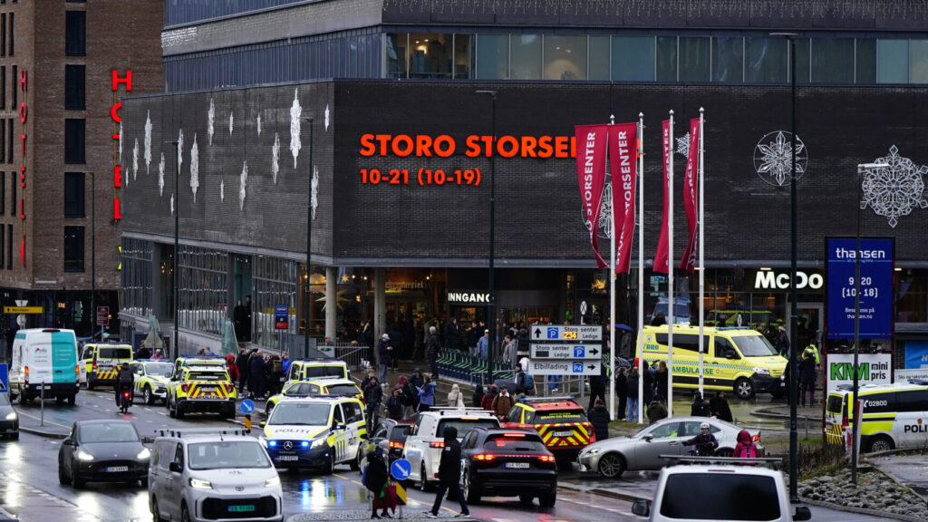 Oslo 20251208.
Skudd avfyrt på Storo storsenter i Oslo mandag formiddag.
Foto: Håkon Mosvold Larsen / NTB