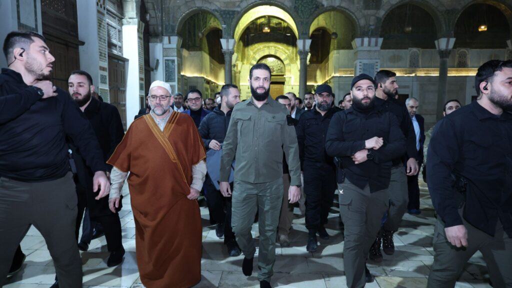 الرئيس السوري أحمد الشرع في الأموي - الرئاسة السورية