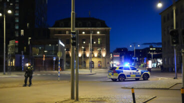 GÖTEBORG, SVERIGE 20260426
Polisen har spärrat av ett område i närheten av Göteborgs Centralstation i Göteborg efter larm om misstänkt farligt föremål.
Foto: Björn Larsson Rosvall / TT / Kod 9200