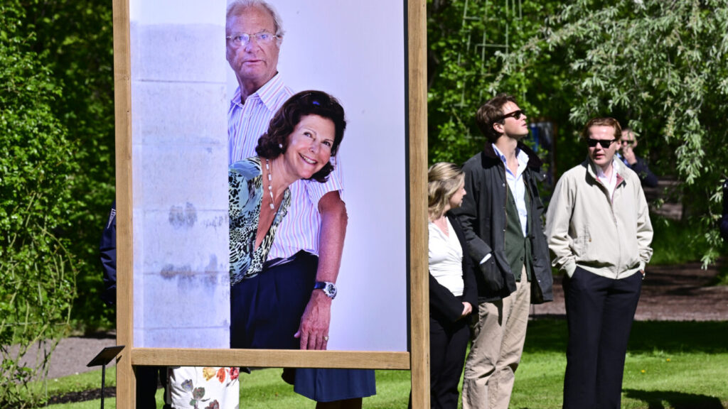 BORGHOLM, SVERIGE 20260516
Kungafamiljens privata foton från Solliden när kungaparet inviger jubileumsutställningen i Stenpartiet i slottsparken på Sollidens Slott på Öland.
Foto: Jonas Ekströmer / TT / Kod 10030
