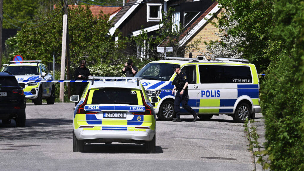 الشرطة مكان الحادث
Foto: Claudio Bresciani / TT