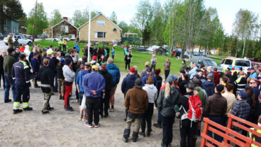 NYÅKER 20260524
Polis och frivilliga från Missing People söker efter en  2-åring som försvann från sitt hem på söndagsförmiddagen.
Foto: Johan Löf / TT / Kod: 	12037