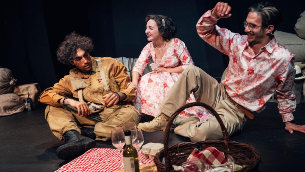 مسرحية “نزهة في أرض المعركة” في روسنغورد - Foto: Malmö Stadsteater