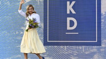 VISBY, SVERIGE 20260623
Kristdemokraternas partiledare Ebba Busch (KD) efter sitt tal när Almedalsveckan inleds på tisdagen.
Foto: Anders Wiklund / TT / Kod 10040