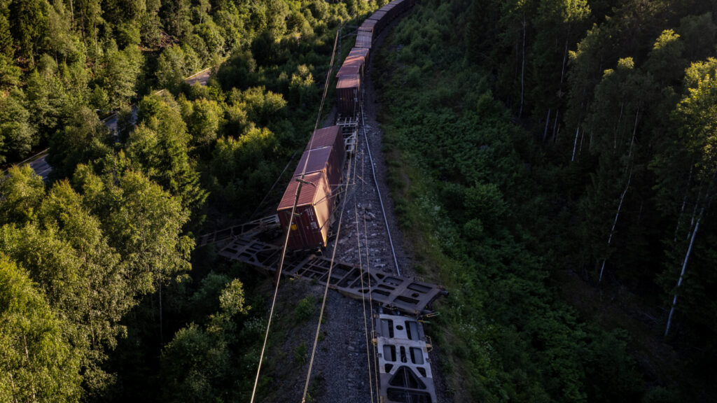 BOLLEBYGD 20260625
Ett godståg har spårat ur i Bollebygds kommun. Urspårningen stoppar tågtrafiken mellan Borås och Göteborg.
Foto Hanna Brunlöf/ TT kod 9200