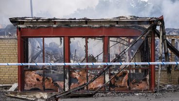 LANDSKRONA 2026-08-22
Räddningstjänsten och polis på plats vid en brand i en förskola på Kvarngatan i centrala Landskrona tidigt på lördagen.
Foto: Johan Nilsson / TT / Kod 50090