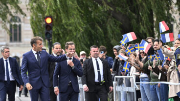 STOCKHOLM , SVERIGE 20260831
Frankrikes president Emmanuel Macron välkomnas av statsminister Ulf Kristersson (M) i Stockholm för ett bilateralt möte med fokus på Sveriges och Frankrikes fördjupade försvarspolitiska samarbete.
Foto: Pontus Lundahl / TT / Kod 10050