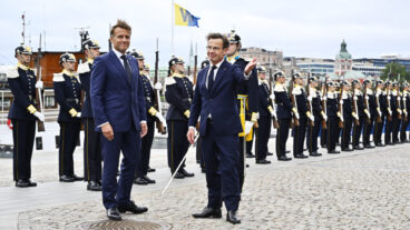 STOCKHOLM, SVERIGE 20260831
Frankrikes president Emmanuel Macron välkomnas av statsminister Ulf Kristersson (M) i Stockholm för ett bilateralt möte med fokus på Sveriges och Frankrikes fördjupade försvarspolitiska samarbete.
Foto: Anders Wiklund / TT / Kod 10040