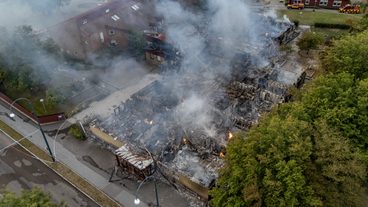 LANDSKRONA 2026-08-22
Räddningstjänsten och polis på plats vid en brand i en förskola på Kvarngatan i centrala Landskrona tidigt på lördagen.
Foto: Johan Nilsson / TT / Kod 50090